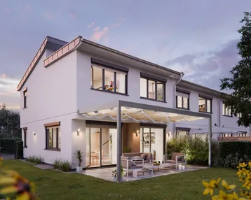 Moderne Doppelhaushälfte mit überdachter Terrasse und Gartenbereich bei Sonnenuntergang.