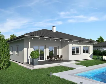 Modernes Einfamilienhaus mit Garten, Terrasse und privatem Pool unter blauem Himmel.
