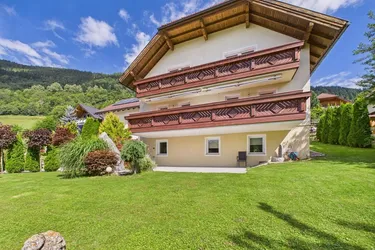 Exklusives Wohnhaus in Unternberg – stilvoll renoviert mit modernster Technik und großem Garten