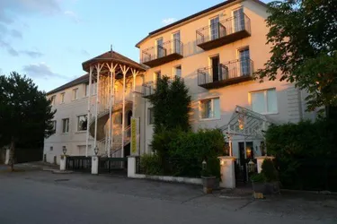 Expose Studio 55 m2 eingerichtet bezugsfertig Wohnzimmer Küche Schlafzimmer 