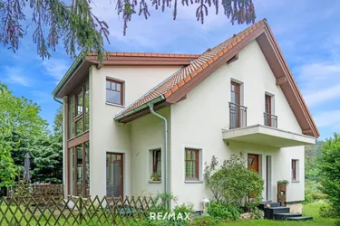 Expose Idyllisches Einfamilienhaus am Waldrand