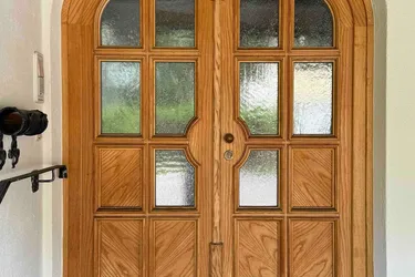 CHARMANTES LANDHAUS IN UNVERBAUBARER UND SONNIGER AUSSICHTSLAGE