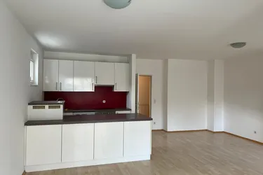 Expose Helle 2-Zimmer-Wohnung im Helenental mit Parkgaragenplatz