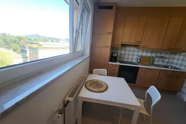 Expose Neu renoviert, sehr ruhig und doch zentral gelegene 2 Zimmer Wohnung 