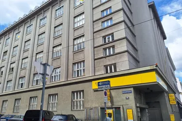 Großzügige Bürofläche mit 604 m² - 9 Büros im 4. Obergeschoss
