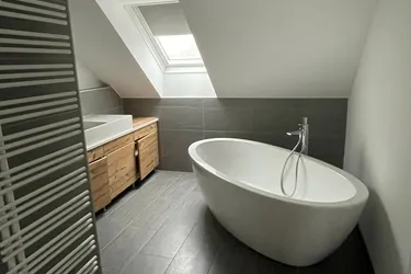 Penthouse/ DG-Wohnung mit Klimanlage