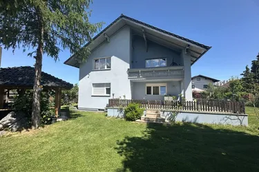 Mehrfamilienhaus in Gmunden mit großem Garten, Balkon, 2 Garagen – ca.180m²,und ca.9,5 Zimmer!