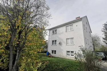Geräumiges Wohnhaus - auch ideal als Mehrparteienhaus