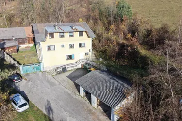 Mensch- und Tierparadies: Mehrparteienhaus mit großem Grundstück - Natur pur