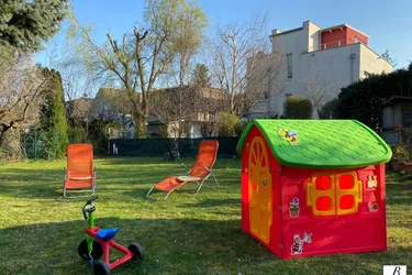 Expose Bereit für den Frühling? - Stadthaus mit GARTEN!!