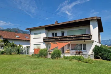 Gepflegtes Zweifamilienhaus in ruhiger Lage