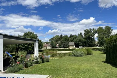 Expose ELK PASSIVHAUS MIT EIGENEM SCHWIMMTEICH, GARTEN UND DOPPELGARAGE!