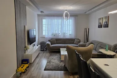 Wunderschöne, geräumige 85 m2 große 3-Zi.-Wohnung zentral 