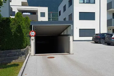 Schwaz: Tiefgaragenabstellplatz in Bahnhofs-/ Zentrumsnähe zu verkaufen