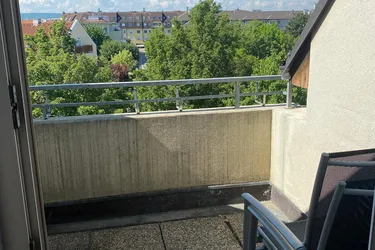Dachgeschosswohnung Nähe Hauptbahnhof im Grünen *Balkon*