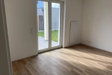 2 Zimmer mit großer Terrasse und sehr großem Garten inkl. Einbauküche im Tullnerfeld