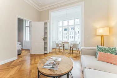 2-Zimmer Altbautraum mit Erker in Innenstadtlage *PROVISIONSFREI*