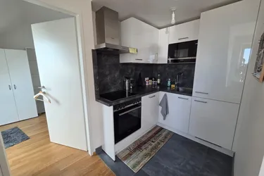 hell, QUALITATIV, U-Bahn Nähe - 2 ZIMMER - Größe Terrasse, TOP AUSGESTATTET