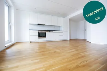 Luxuriös wohnen: 4-Zimmer-Maisonette-Wohnung mit Paketanlage und Services