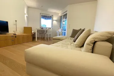 Expose Hochwertig renoviert und möbliert – 2-Zimmer-Dachgeschosswohnung mit Blick über Innsbruck.