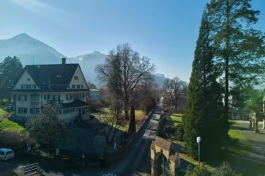 Nur 4 Wohnungen: ideale 2-Zimmer-Starterwohnung mit Ausblick für Ihr Kind