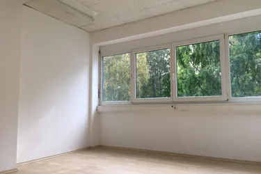 Mäder - Bürofläche im 1. OG mit ca. 17 m²