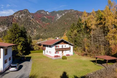 Idyllisch gelegenes Kleinod mit Potential in Golfplatznähe