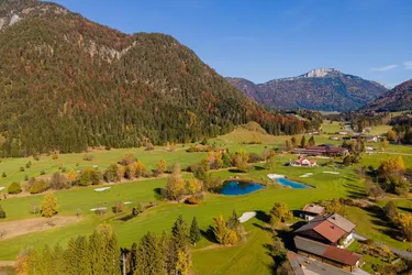 Wohnen am Golfplatz mit Ausblick und Entwicklungspotenzial