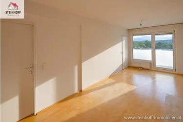 3 Zimmerwohnung mit Loggia und Balkon, toller Fernblick, günstige Heizkosten, Video