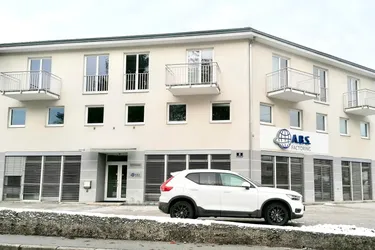 Repräsentative Lage in Salzburg-Thumegg – Büro- und Geschäftsgebäude mit Umnutzungspotenzial