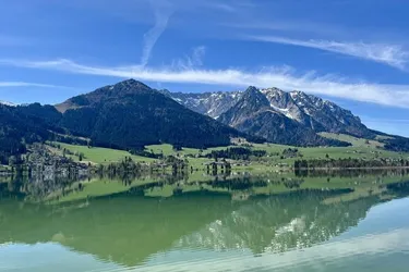 Sonniges Baugrundstück nahe dem Walchsee – Bezirk KitzbühelPerfekte Gelegenheit für Ihr nächstes Bauprojekt in traumhafter Lage