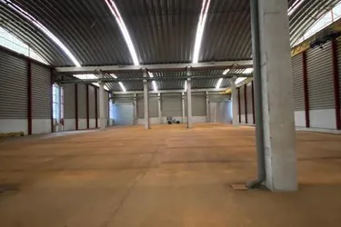 Lagerhalle mit Kranbahnen