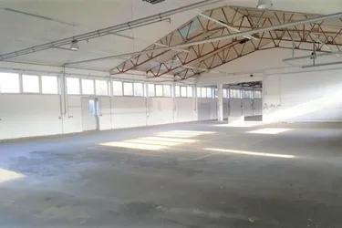 DIREKT VOM EIGENTÜMER - Lager- / Produktionshalle Wels West an der B1