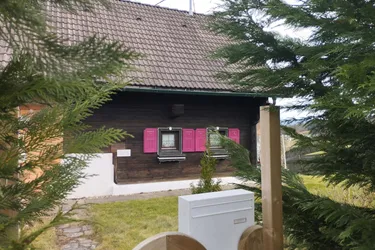 ST. MARTIN IM SULMTAL: WESTSTEIRISCHES BAUERNHAUS IN RUHIGER, IDYLLISCHER FREILANDLAGE 