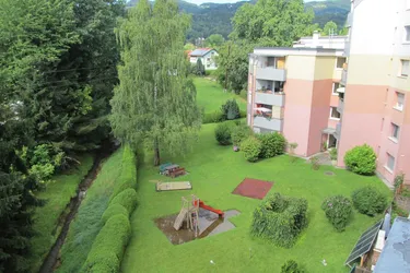 PREISSENKUNG ! 5-Zimmer-ETW in sehr guter Lage mit Loggia und großer, uneinsichtiger Dachterrasse