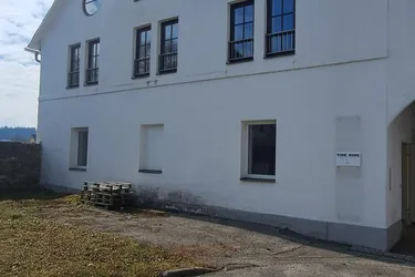Provisionsfrei - Bürofläche mit Stellplätzen und repräsentativem Auftritt