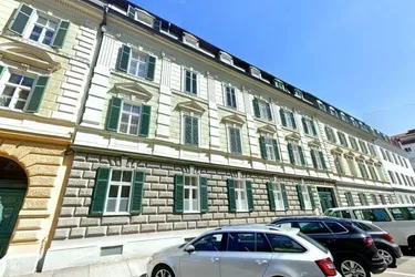 Nähe Neue TU: 2 ZIMMER-Altbau, ruhiger Balkon, neue Küche, großes Bad mit Wanne/WC/Fenster, Lift!