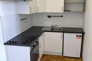 Heller 2 ZIMMER-Altbau, möblierte Einbauküche, VR, Bad mit Dusche und WC, direkt am Jakominiplatz!