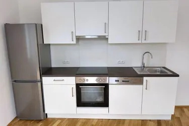 Erstbezug: Sanierter 3 ZIMMER-Altbau, Balkon, neue Einbauküche, neue Sanitäranlagen, nähe KF-Uni!