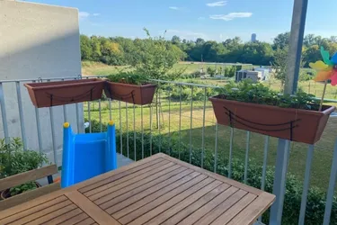 STADLAU/MÜHLWASSER: Wunderschöne 2-ZIMMER-BALKON-WOHNUNG mit GRÜNBLICK