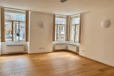 PLATZL: Repräsentative 3-Raum-Altbau-Bürofläche (ca.88m²) im Münchnerhof für Kanzlei/Büro/Ordination etc.