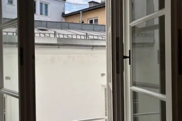 PLATZL/MÜNCHNERHOF: Praktisches 2-Raum-Büro (22m²) mitten in der Altstadt