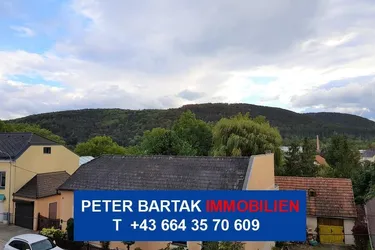 BERNDORF / ST. VEIT - "PLATZ FÜR DIE GANZE FAMILIE!" - Tolle 4-Zimmer-Wohnung mit Loggia und Garage
