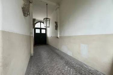 Historische Stadtvilla mit bewilligtem Erweiterungsprojekt in 1A Lage in Wels Zentrum, Bahnhofstraße