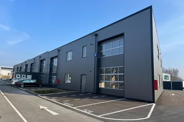 SOFORTBEZUG! Betriebs-/Produktions- oder Lagerhalle mit ca. 329 m² Fläche in Buchkirchen bei Wels zu verkaufen (Top 17)
