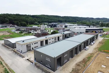 Betriebs-/ Produktions- oder Lagerhallen von 44 - 224 m² Fläche, 1A Standort ab Herbst 2025 im BUSINESS PARK REGAU (Top 03a)