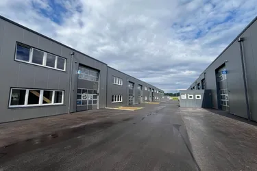 Betriebs-/ Produktions- oder Lagerhallen von 44 - 224 m² Fläche, 1A Standort ab Herbst 2025 im BUSINESS PARK REGAU (Top 09a)