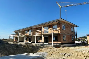 Barrierefreie 2-Zimmer Wohnung mit großzügiger Terrasse und ca. 104 m² Gartenanteil zum fairen Preis (Top 04)
