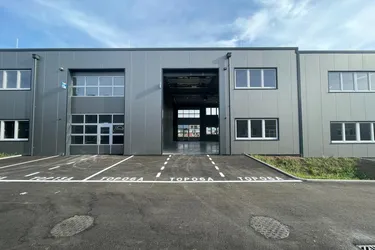 SOFORTBEZUG! Betriebs-/ Produktions- oder Lagerhallen von 44 - 224 m² Fläche im Business Park Regau , 1A-Lage, Nähe A1 Westautobahn (Top 06a)