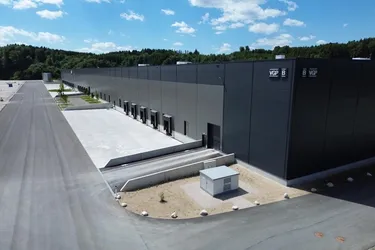 Industrie- und Gewerbehallen mit Flächen von ca. 2.350 - 4.700 m² im VGP Park Ehrenfeld zu vermieten -direkt an A1 Westautobahn -Schnellbezug möglich!